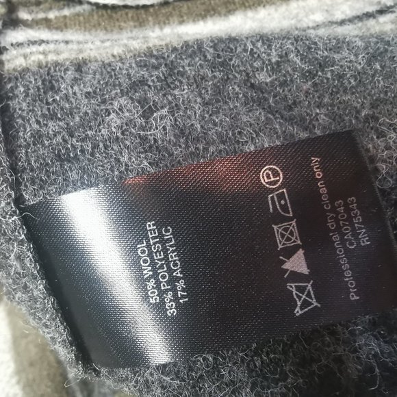 Gharani Strok Wool Cardigan - Picture 6 of 6